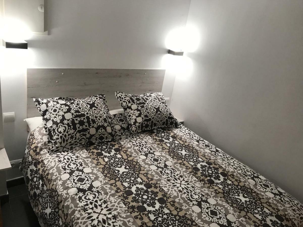 Sunny Flat In Sitges 30 Seconds To Beach, Balcony & Sea Views! Ngoại thất bức ảnh