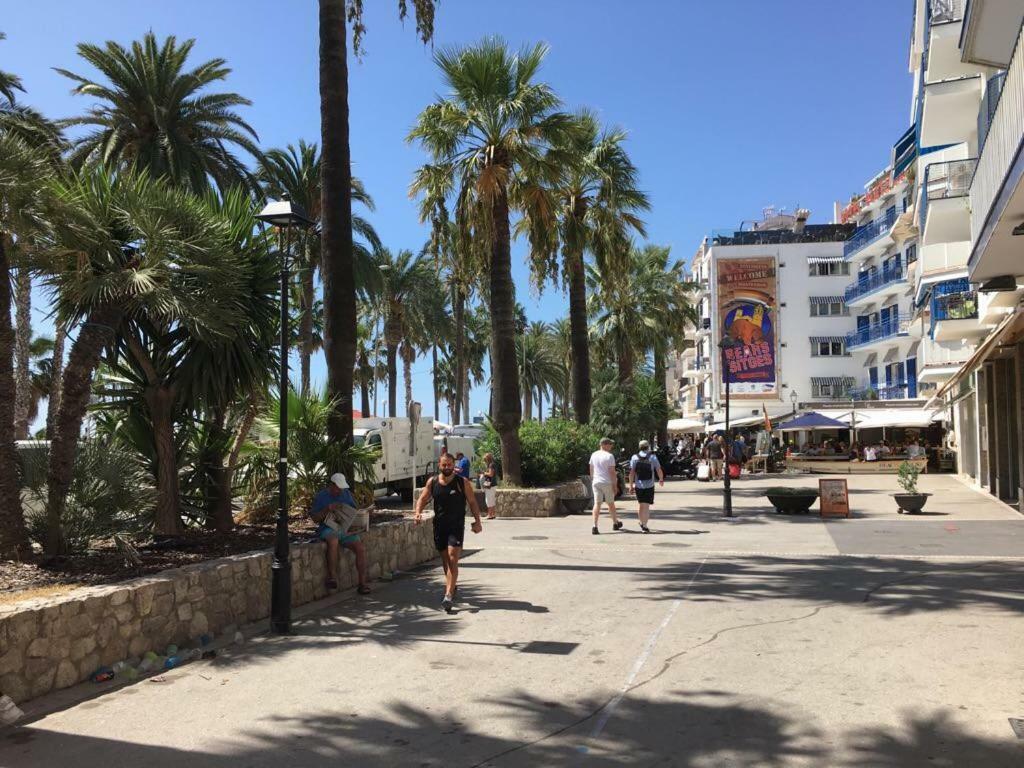Sunny Flat In Sitges 30 Seconds To Beach, Balcony & Sea Views! Ngoại thất bức ảnh