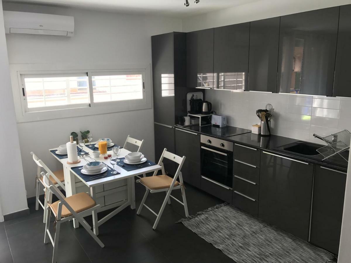 Sunny Flat In Sitges 30 Seconds To Beach, Balcony & Sea Views! Ngoại thất bức ảnh