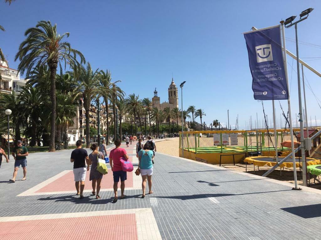 Sunny Flat In Sitges 30 Seconds To Beach, Balcony & Sea Views! Ngoại thất bức ảnh